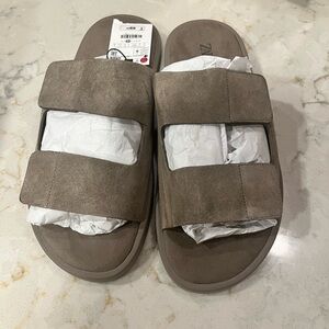 Zara men’s leather slides